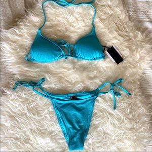 COPY - Kendall and Kylie blue bikini